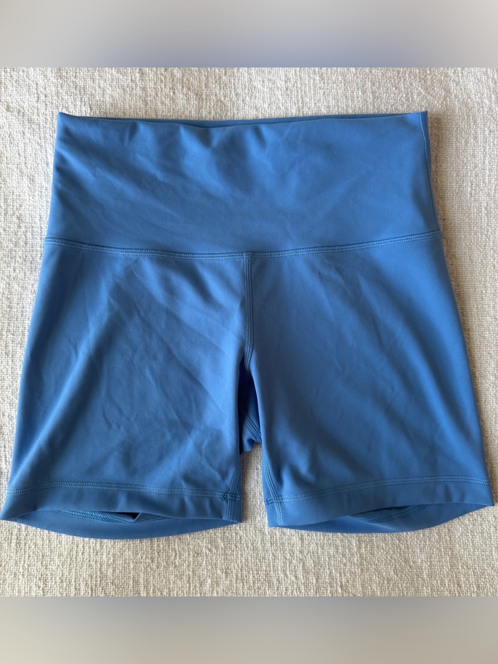 EUC Lululemon Wunder Train High-Rise Short 6” Pool Party Blue Size 8